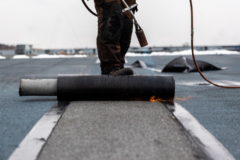 New flat roof membrane installation